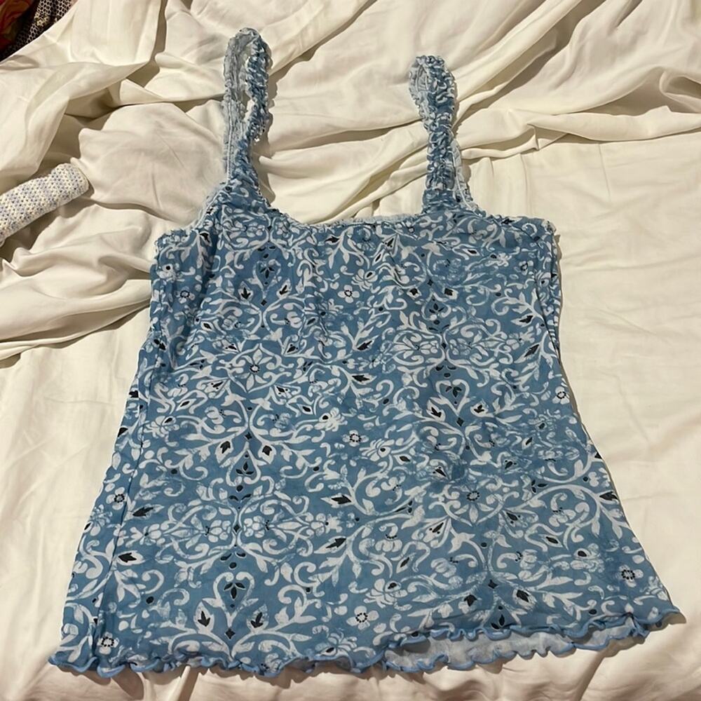 On Gossamer one size light blue white floral tank one size stretchy nwot perfect